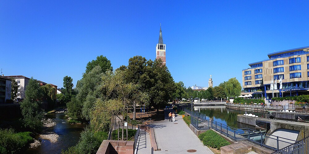Panorama von Pforzheim mit Stadtkirche, Enz und Nagold